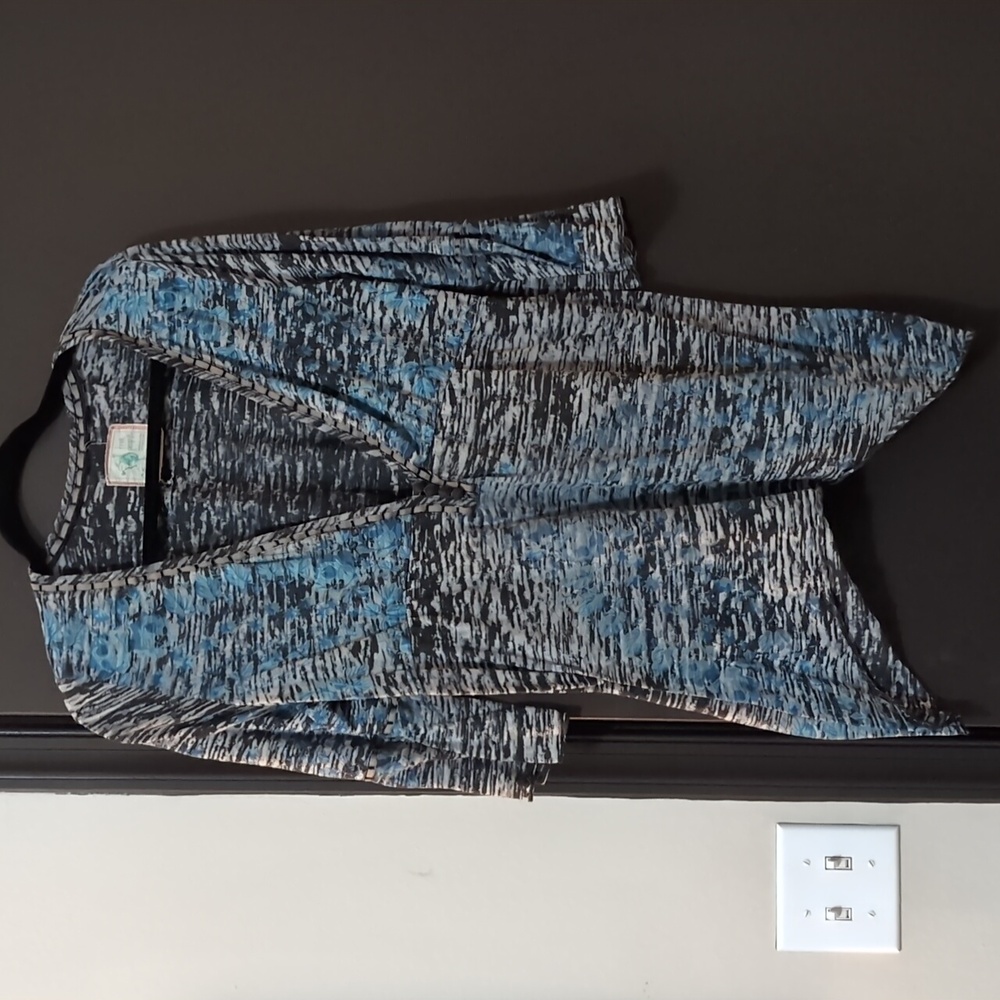 Free People blue flower top size medium